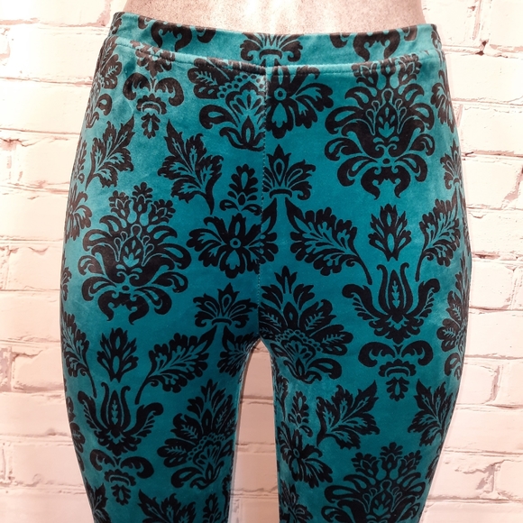 Chico's damask pattern velour leggings - Picture 6 of 15